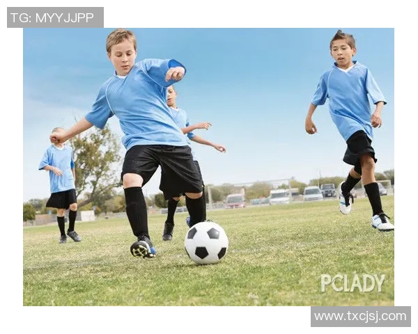 足球明星们的球鞋风采大揭秘时尚与性能的完美结合